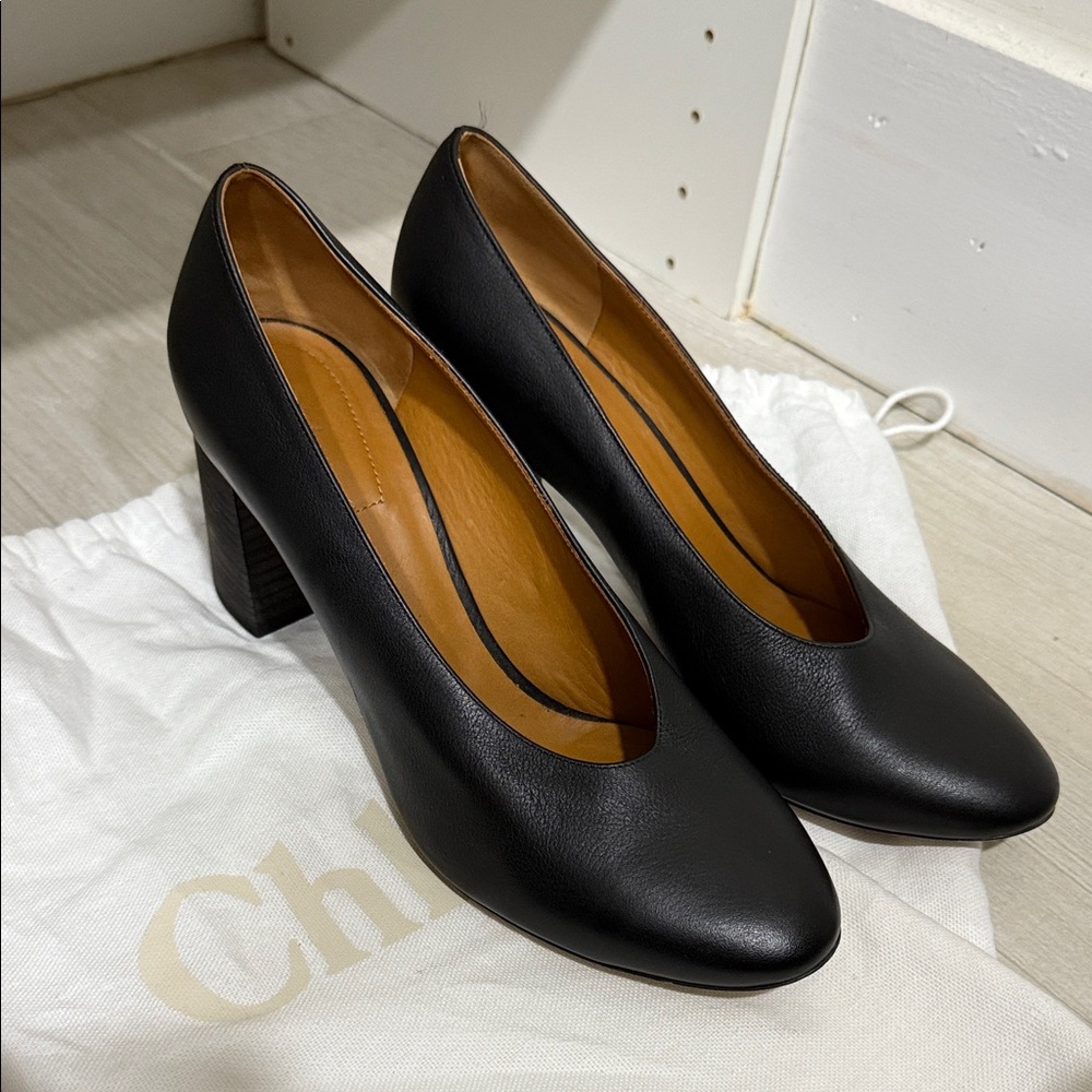 Chloe Black Leather Pumps